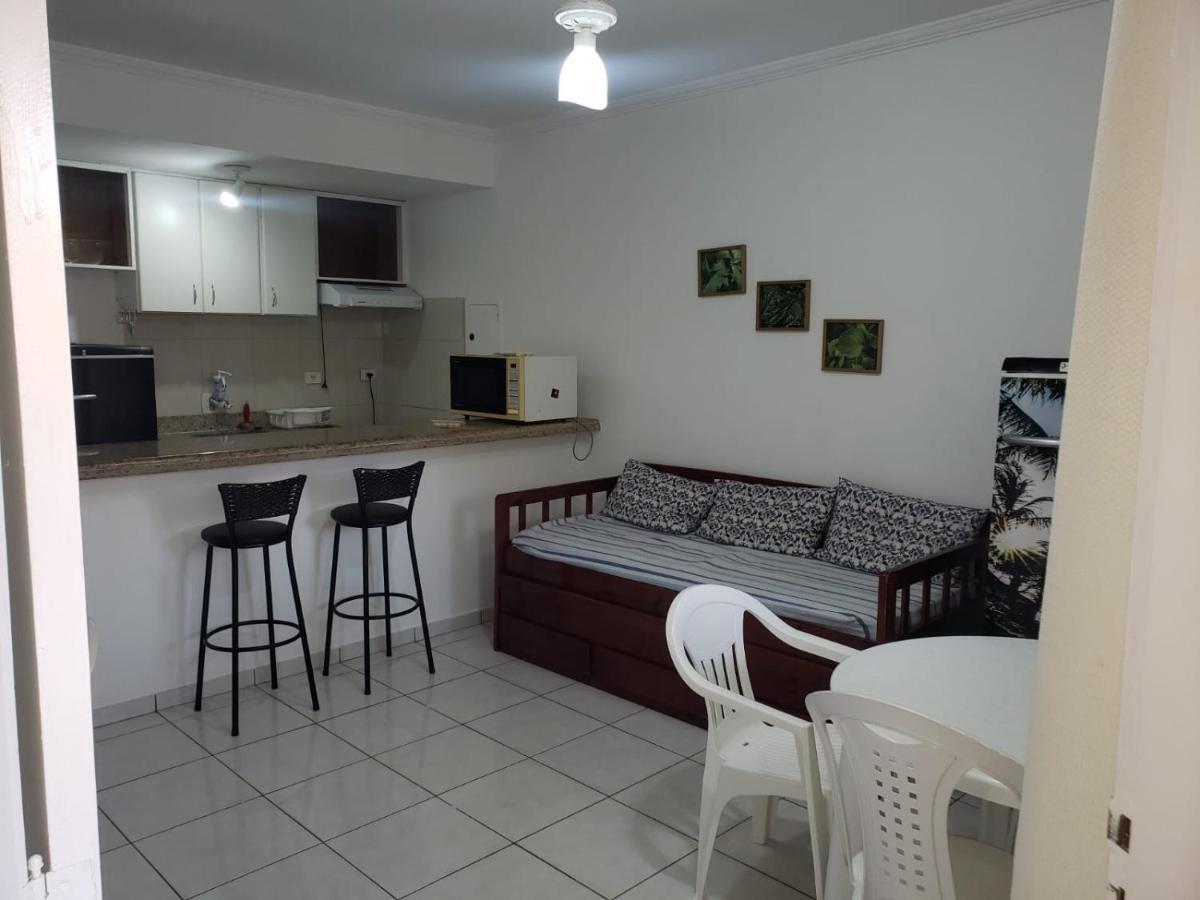 Amarilis Flat Service *